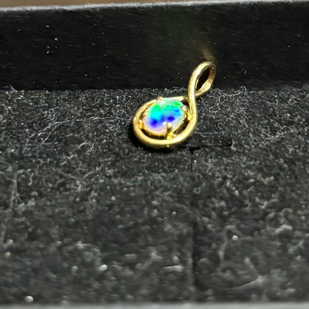 14k Gold Opal Pendant *please read description* - Picture 2 of 5